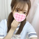 【 体験入店速報 】 完全素人の10代美少女!