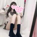 制服で踊れません（うららちゃん）