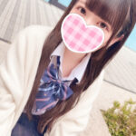 ＜体験入店速報＞大きなくりっとした目が印象的な小柄幼女シルエット【池袋リフレ】