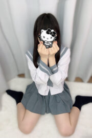 もね(JK上がりたて)🎀私物制服あり