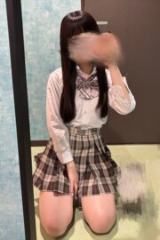 ねむ(JK中退年齢)(11月本指名数4位)