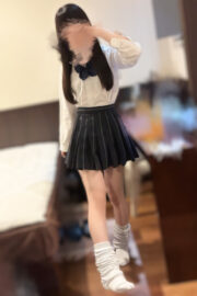 ねむ(JK中退年齢)(11月本指名数4位)