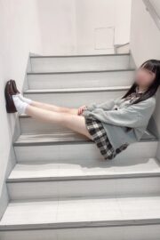 みに(JK中退年齢)(11月本指名数8位&リピート率9位)🎀私物制服あり