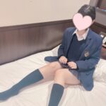 はい、池袋制服は卒アル写真確認などするときがあります