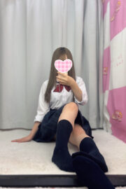 8/24体験入店初日めろ(JK上がりたて)