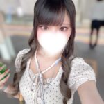 あず今日もいます&lrm;🤍🎀