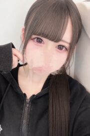 8/18体験入店初日りい(JK中退年齢)